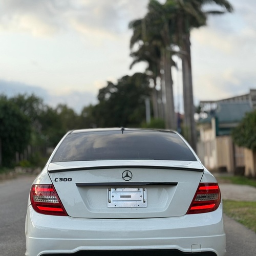 2012 MERCEDES BENZ C300 FOR SALE IN KADUNA