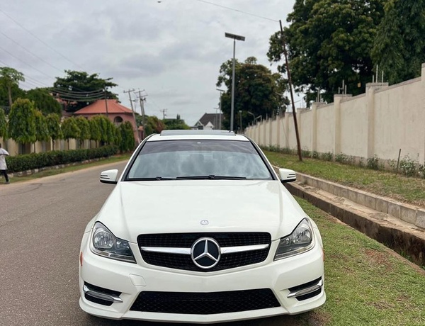 2012 MERCEDES BENZ C300 FOR SALE
