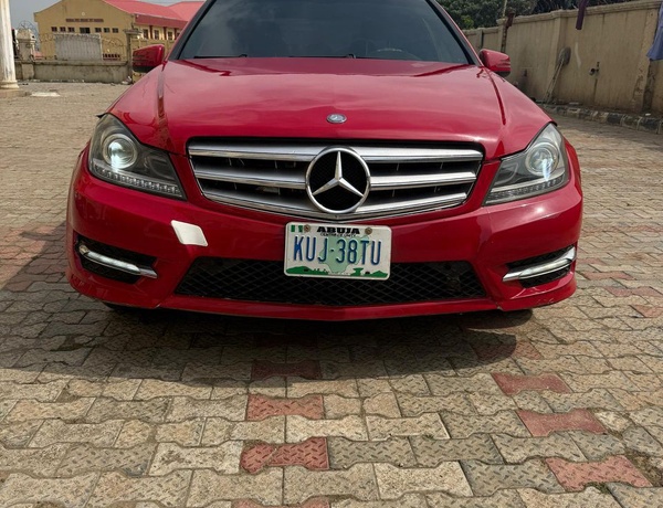 2012 MERCEDES BENZ C300 FOR SALE IN ABUJA