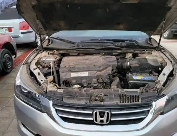 2013 HONDA ACCORD  FOR SALE IN ABUJA