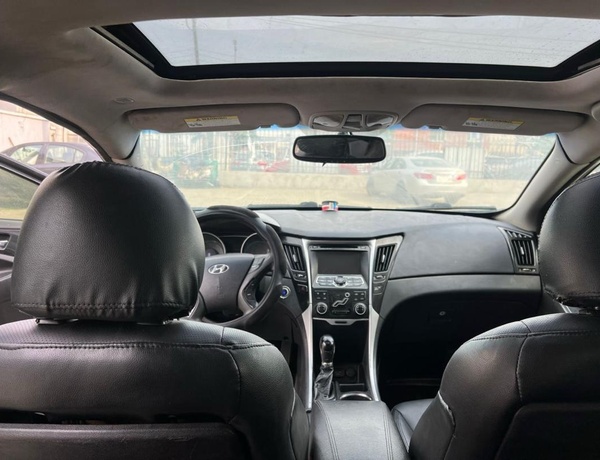 2013 KEYLESS HYUNDAI SONATA LIMITED FOR SALE IN ABUJA