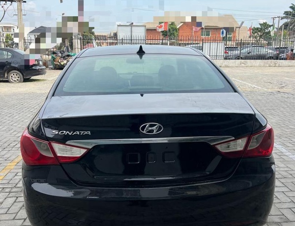 2013 KEYLESS HYUNDAI SONATA LIMITED FOR SALE IN ABUJA