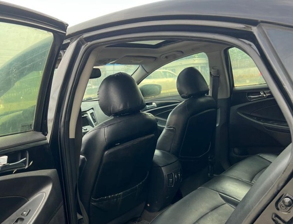 2013 KEYLESS HYUNDAI SONATA LIMITED FOR SALE IN ABUJA