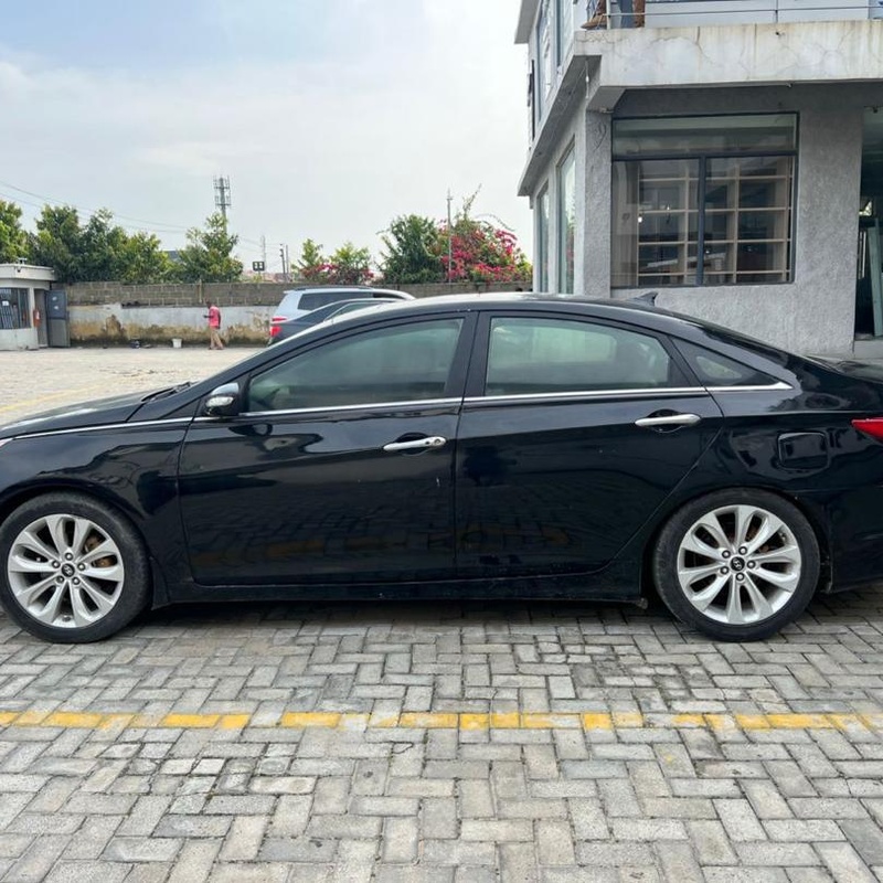 2013 KEYLESS HYUNDAI SONATA LIMITED FOR SALE IN ABUJA image