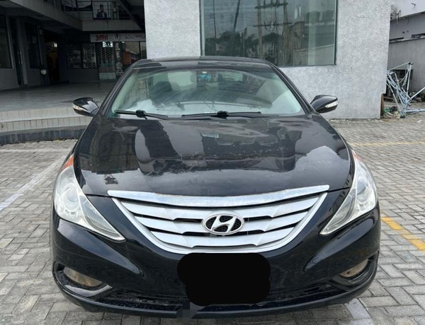 2013 KEYLESS HYUNDAI SONATA LIMITED FOR SALE IN ABUJA