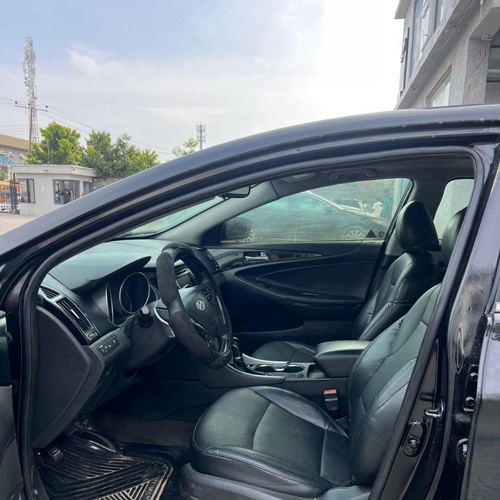 2013 KEYLESS HYUNDAI SONATA LIMITED FOR SALE IN ABUJA