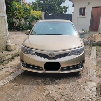 2013 KEYLESS TOYOTA CAMRY V6 FULL OPTION FOR SALE IN ABUJA