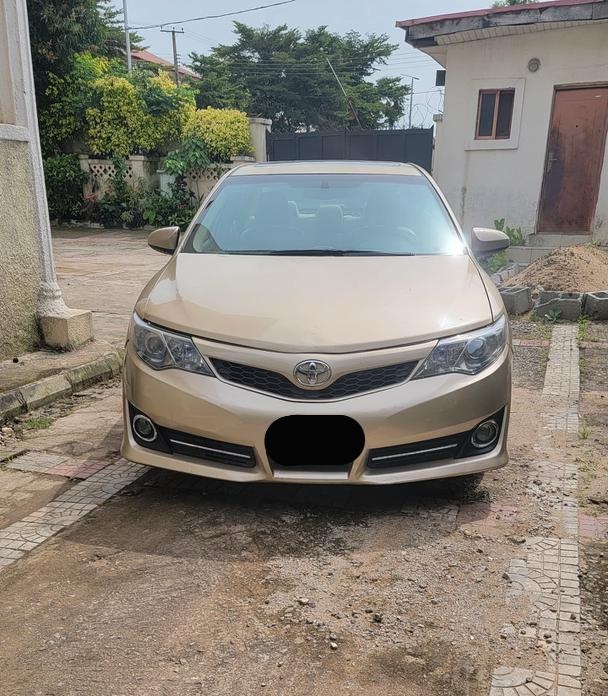 2013 KEYLESS TOYOTA CAMRY V6 FULL OPTION FOR SALE IN ABUJA image