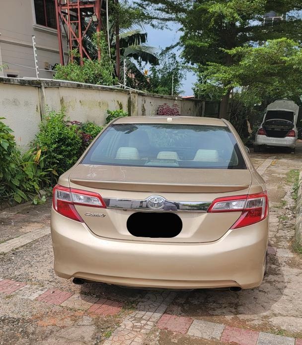 2013 KEYLESS TOYOTA CAMRY V6 FULL OPTION FOR SALE IN ABUJA image
