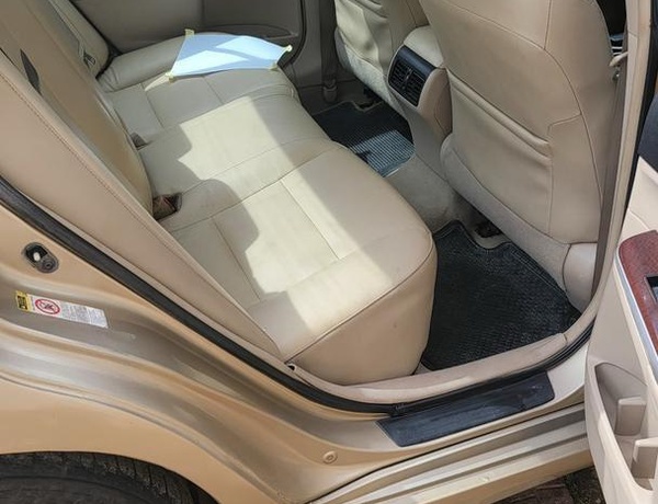 2013 KEYLESS TOYOTA CAMRY V6 FULL OPTION FOR SALE IN ABUJA