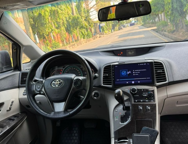 2013 KEYLESS TOYOTA VENZA FOR SALE IN LAGOS