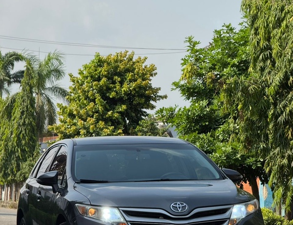 2013 KEYLESS TOYOTA VENZA FOR SALE IN LAGOS