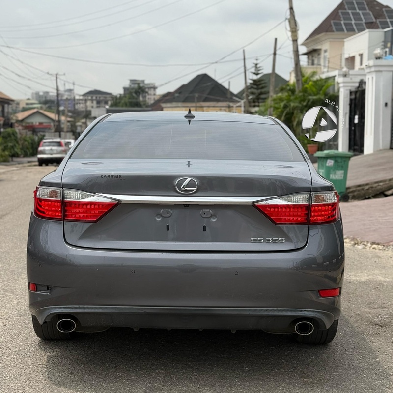 2013 Lexus ES 350 image