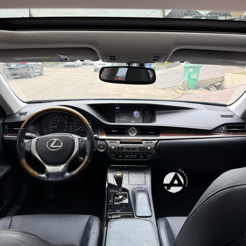 2013 Lexus ES 350 image