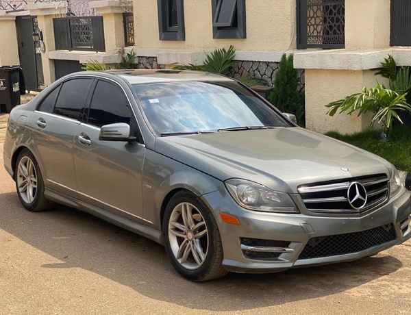 2013 MERCEDES BENZ C300 FOR SALE IN ABUJA