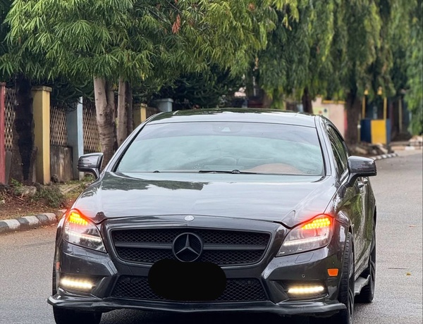 2013 MERCEDES BENZ CLS550 V8 FOR SALE