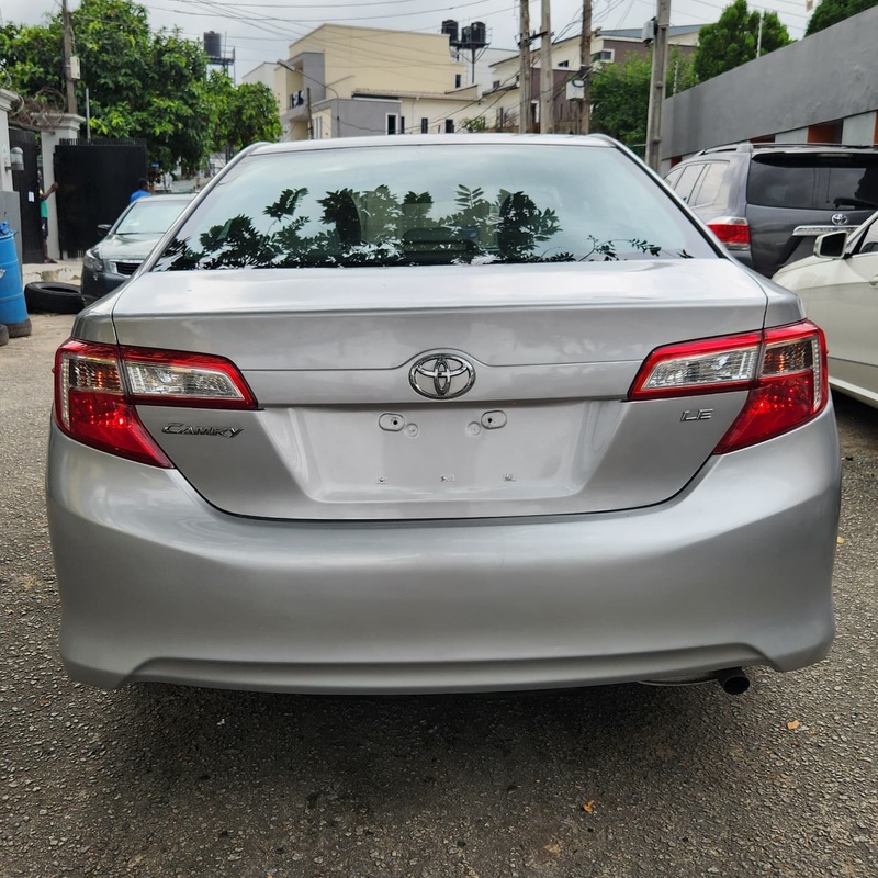 2013 Toyota Camry LE for Sale In Lagos image