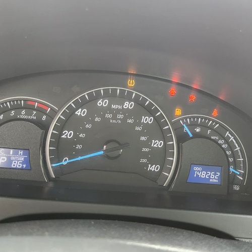 2013 Toyota Camry LE for Sale In Lagos
