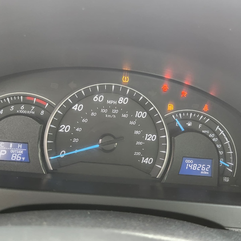 2013 Toyota Camry LE for Sale In Lagos image