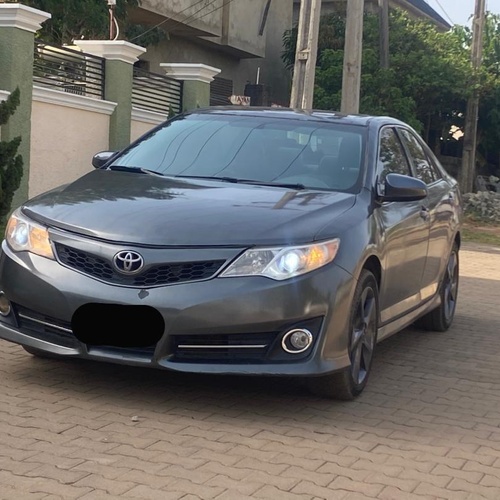 2013 TOYOTA CAMRY SE FOR SALE IN ABUJA