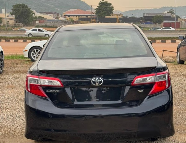 2013 TOYOTA CAMRY SE FOR SALE IN ABUJA