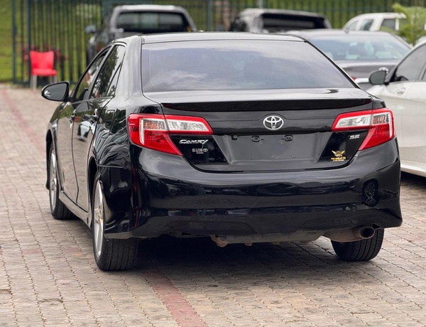2013 TOYOTA CAMRY SE FOR SALE IN ABUJA