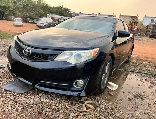 2013 TOYOTA CAMRY SE FOR SALE