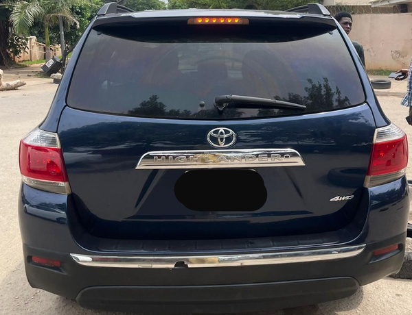 2013 TOYOTA HIGHLANDER FOR SALE IN ABUJA