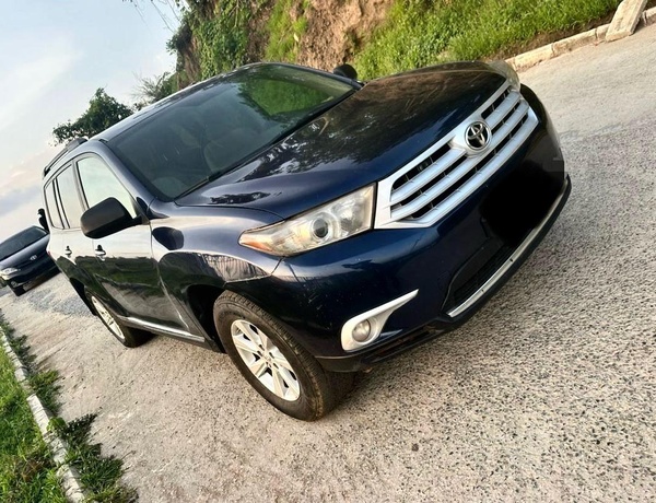2013 TOYOTA HIGHLANDER FOR SALE IN ABUJA