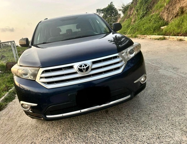 2013 TOYOTA HIGHLANDER FOR SALE IN ABUJA