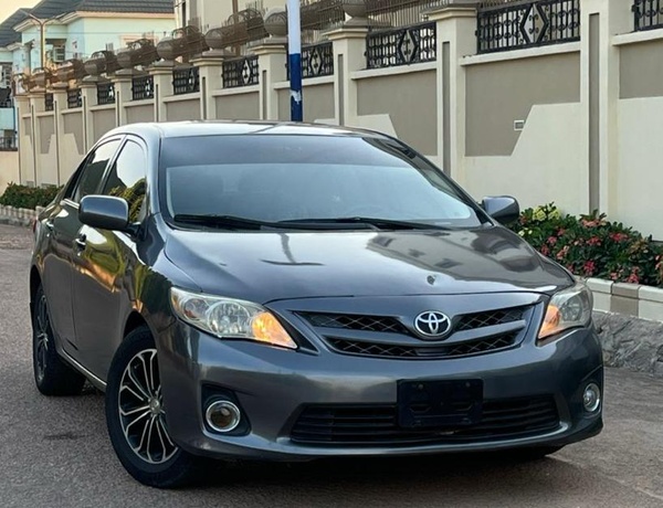 2013 UPGRADED TOYOTA COROLLA LE FOR SALE KADUNA