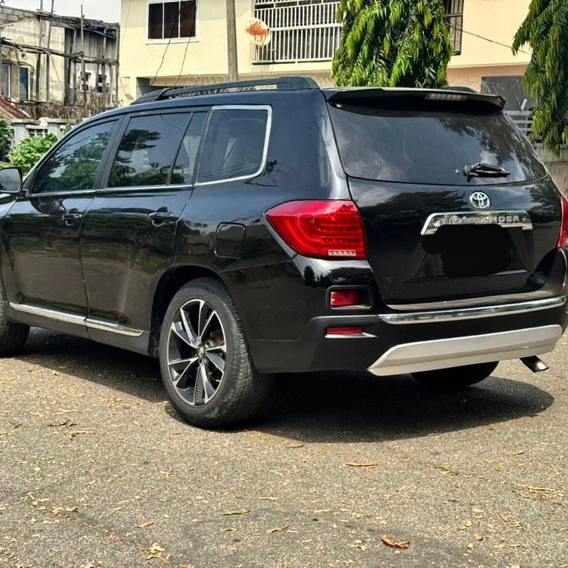 2013 UPGRADED TOYOTA HIGHLANDER FOR SALE IN ABUJA image
