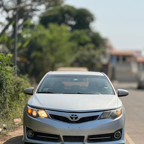 2014 TOYOTA CAMRY SE FOR SALE IN ABUJA
