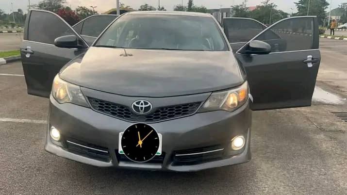 2014 Toyota Camry SE For Sale In Akwa Ibom image