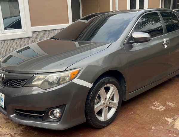 2014 Toyota Camry SE For Sale In Akwa Ibom