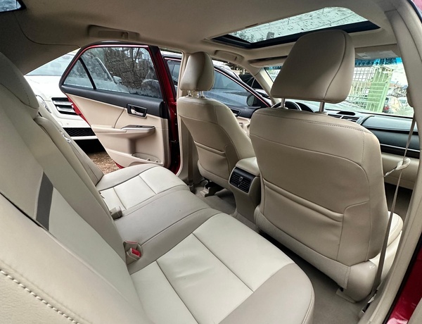 2014 Toyota Camry XLE V6🔥 For Sale In Benin City