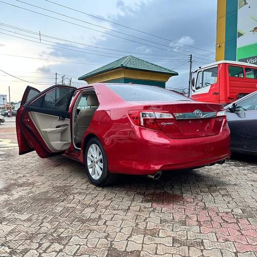 2014 Toyota Camry XLE V6🔥 For Sale In Benin City
