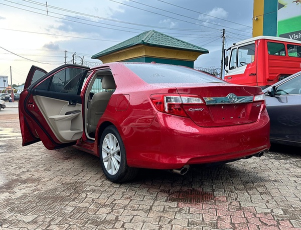 2014 Toyota Camry XLE V6🔥 For Sale In Benin City