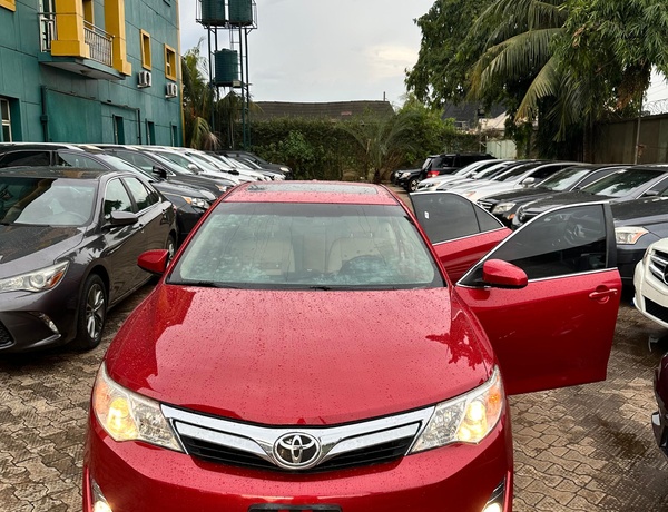 2014 Toyota Camry XLE V6🔥 For Sale In Benin City
