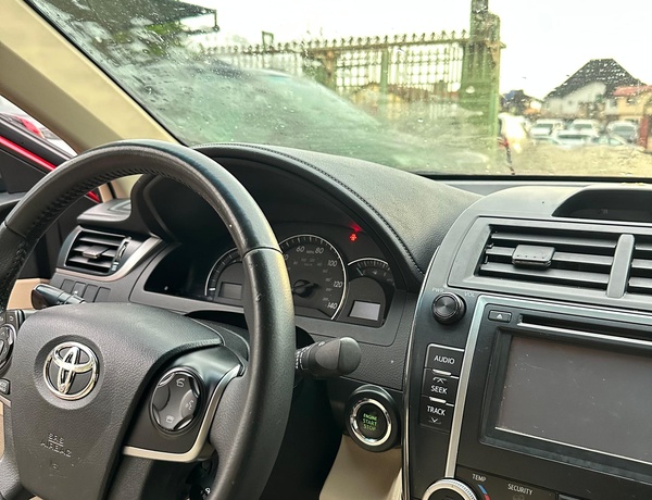 2014 Toyota Camry XLE V6🔥 For Sale In Benin City