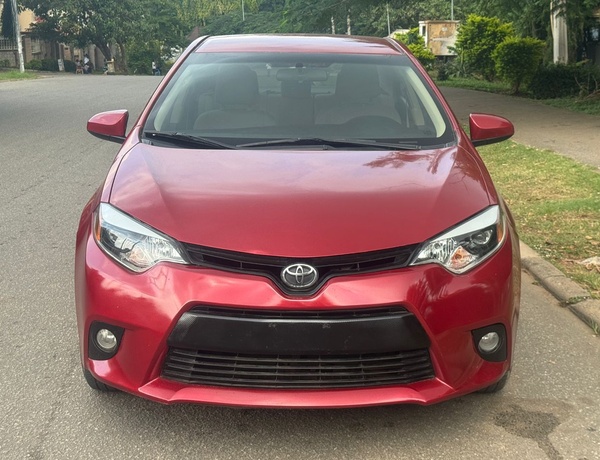 FOREIGN USED  2014 TOYOTA COROLLA SE FOR SALE IN ABUJA