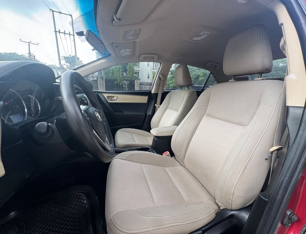 FOREIGN USED  2014 TOYOTA COROLLA SE FOR SALE IN ABUJA