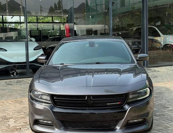 2015 DODGE CHARGER  IN ABUJA FOR SALE
