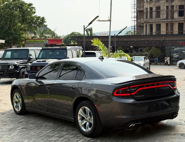 2015 DODGE CHARGER  IN ABUJA FOR SALE
