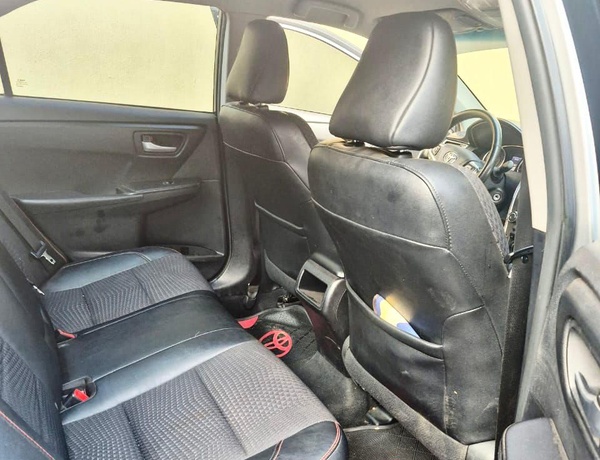 2015 FIRST BODY TOYOTA CAMRY FOR SALE IN ABUJA