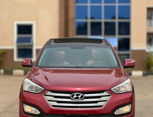 2015 KEYLESS HYUNDAI SANTAFE FULL OPTION FOR SALE IN KADUNA