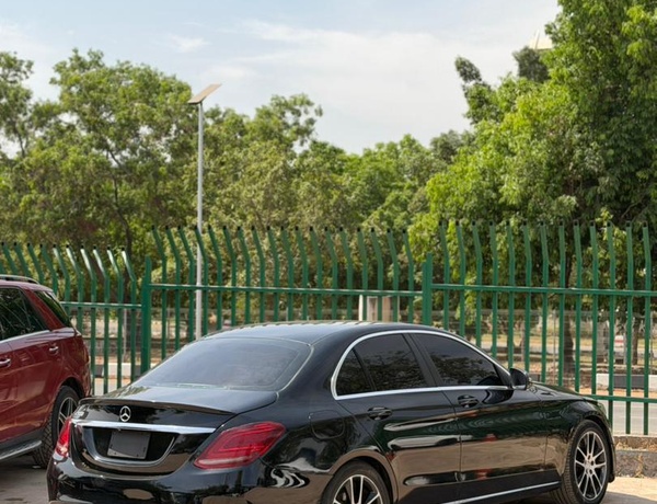 2015 KEYLESS MERCEDES BENZ C300 FOR SALE