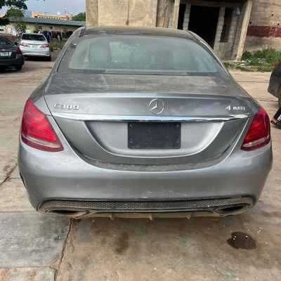 2015 KEYLESS MERCEDES BENZ C300 FULL OPTION FOR SALE
