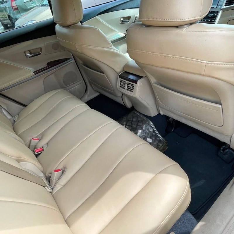 2015 KEYLESS TOYOTA VENZA FULL OPTION FOR SALE IN ABUJA image