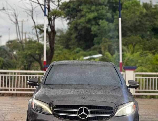 2015 MERCEDES BENZ C300 AMG TRIM FOR SALE IN ABUJA